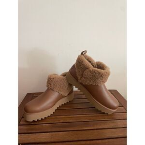 UGG Classic Ultra Mini Alina Platform Booties Chestnut USA Women10/UK 8/EU 41